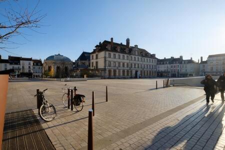 Le Petit France - Hyper Centre De Fontainebleau - Proche Insead Apartment ภายนอก รูปภาพ